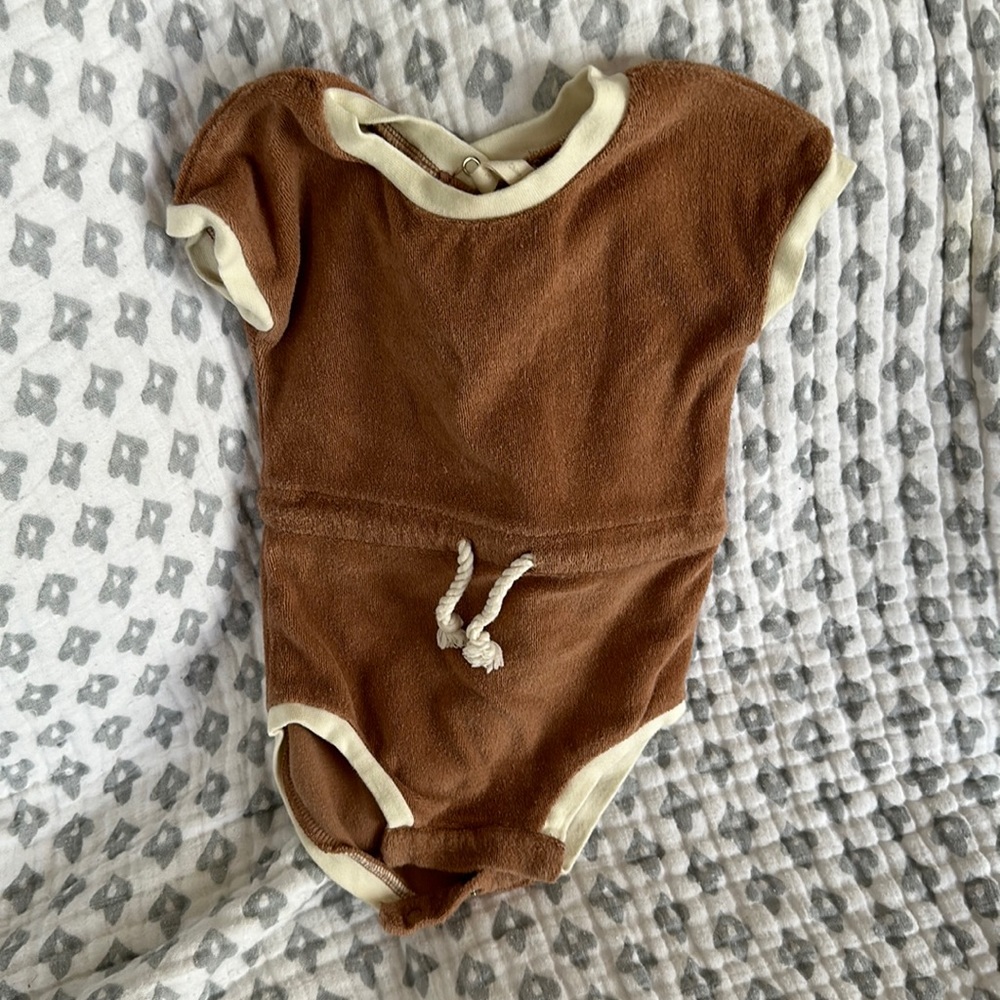 Quincy Mae terry romper 6-12 months